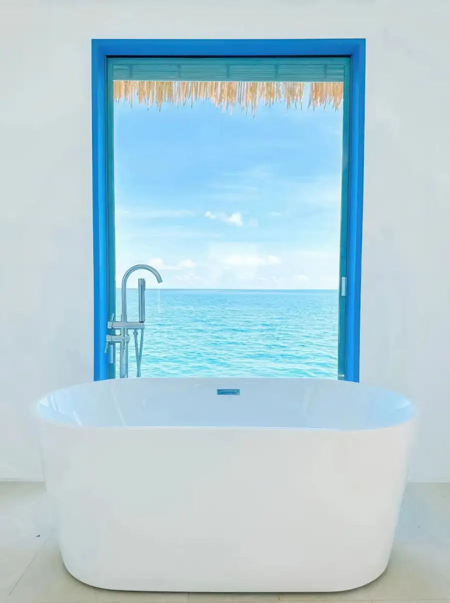 Minimalist bathtub with sea view in Family Suite Royal Resort Semporna